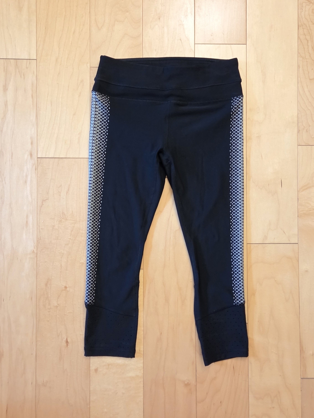 RBX sz S Athletic Short Leggings Black
Athletic Short Leggings Black Perforated